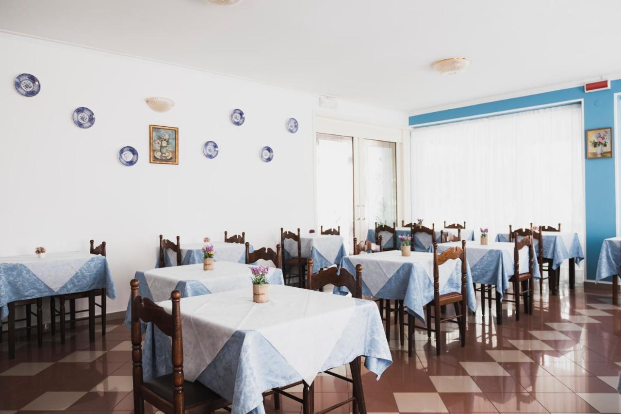 Hotel Cheri Rimini Ngoại thất bức ảnh