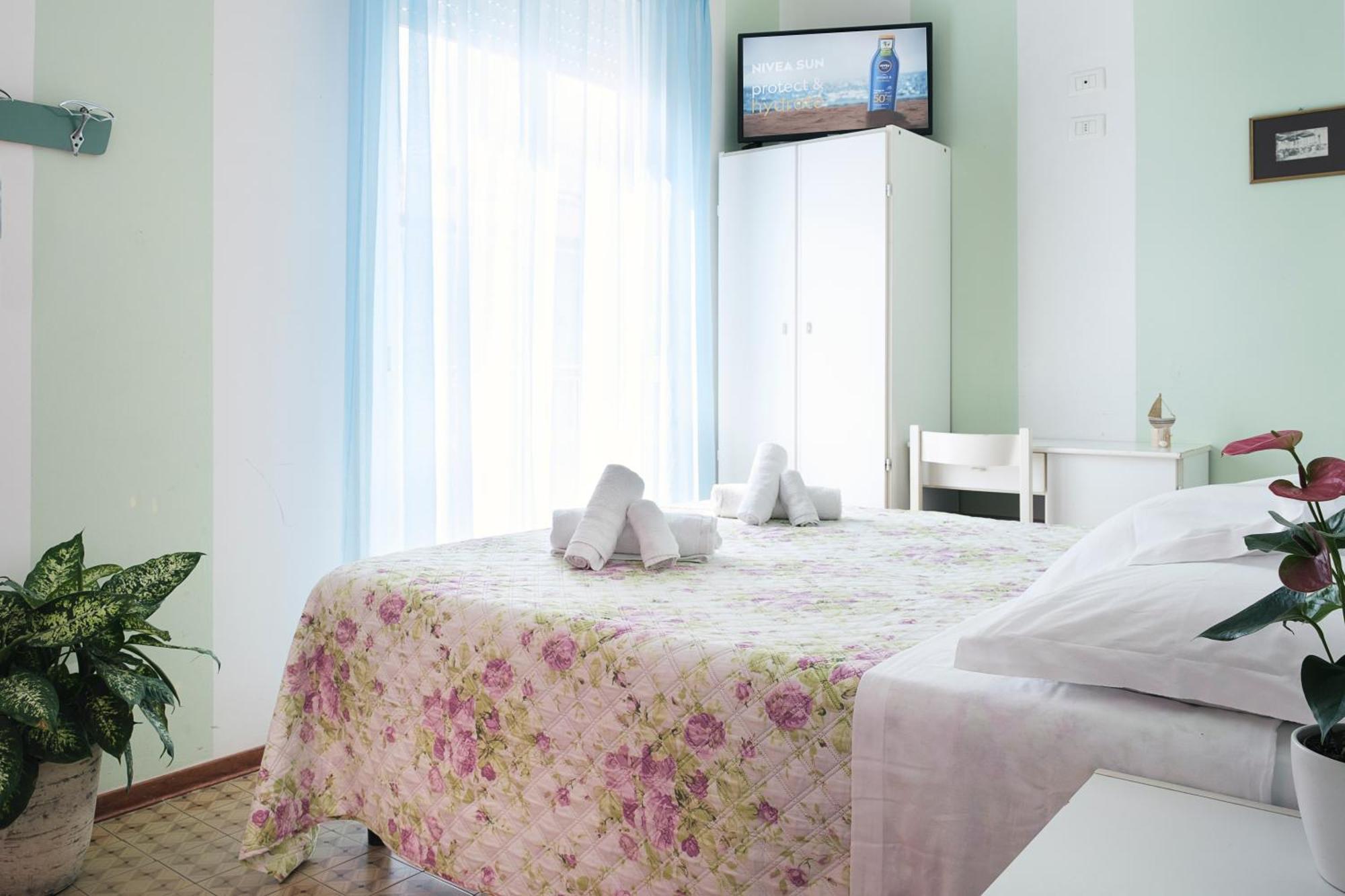 Hotel Cheri Rimini Ngoại thất bức ảnh