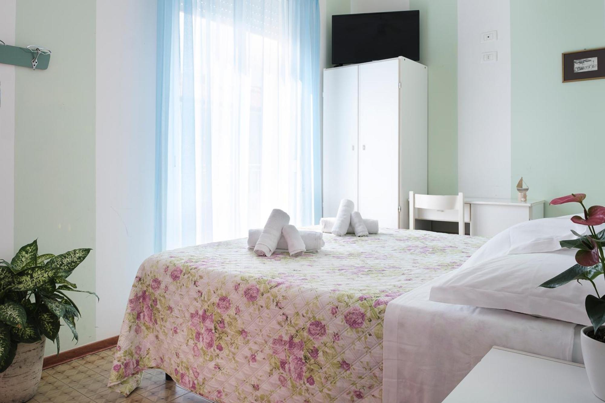 Hotel Cheri Rimini Ngoại thất bức ảnh