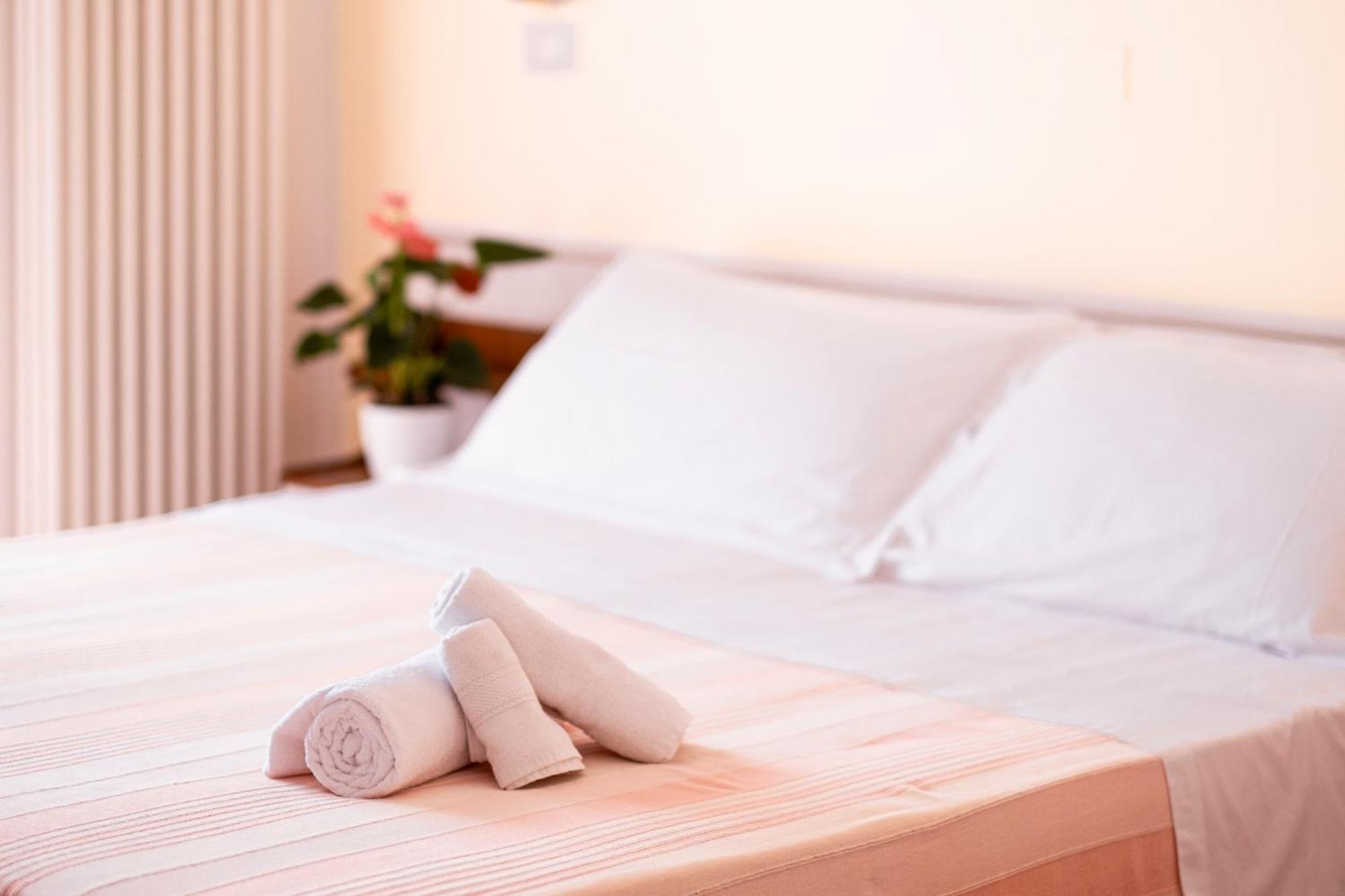 Hotel Cheri Rimini Ngoại thất bức ảnh