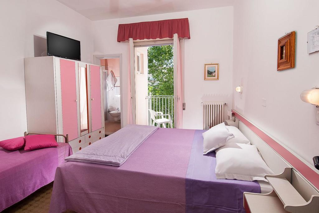 Hotel Cheri Rimini Ngoại thất bức ảnh